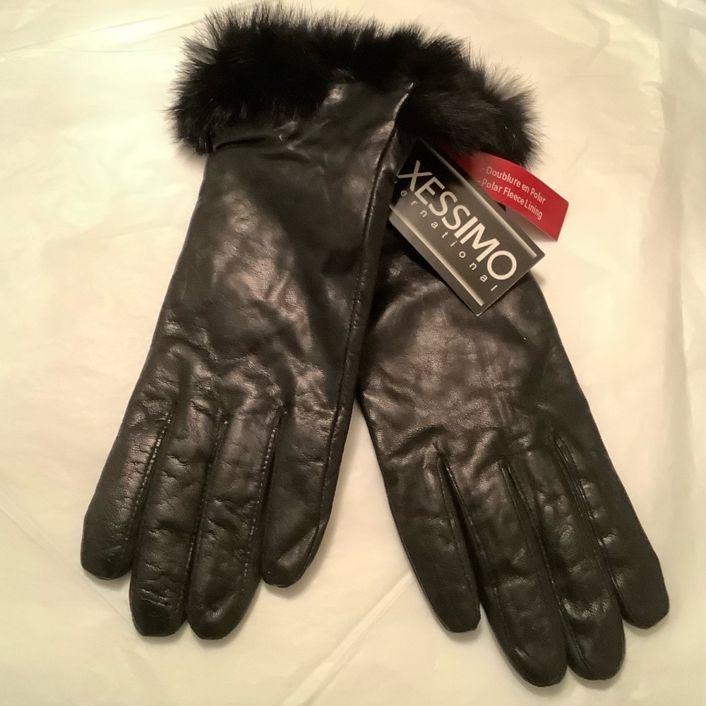NWOT Axessimo Kid Leather black gloves with bunny rabbit fur trim